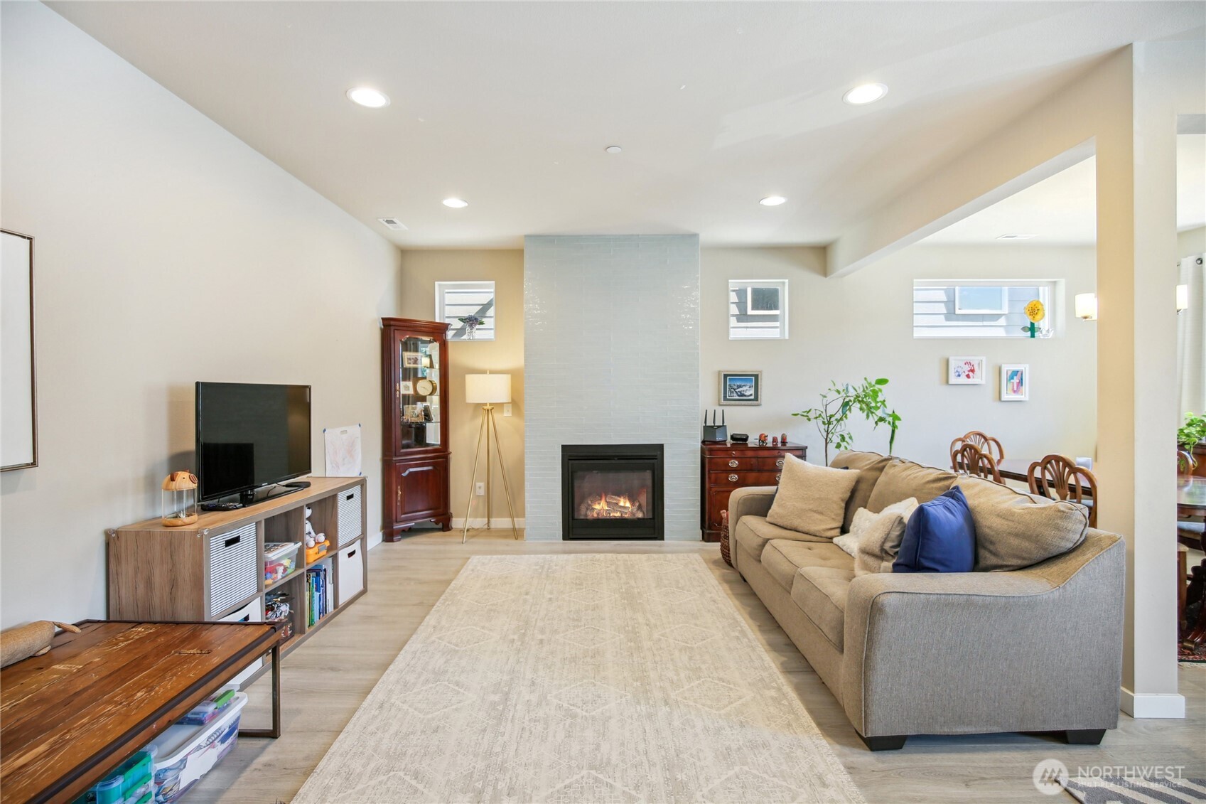 2557 Filbert Avenue Bremerton, WA 98310 - Photo 8 of 40 Gallery Image 8