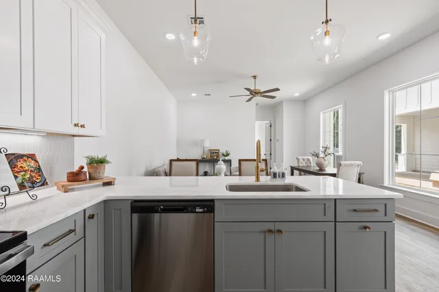 $1,725 | 120 Mayberry Grv Street, Youngsville, LA 70592