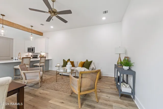 $1,725 | 120 Mayberry Grv Street, Youngsville, LA 70592