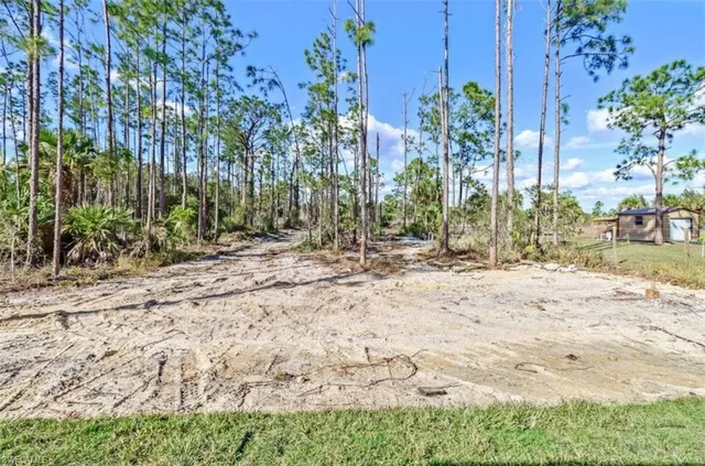 $3,000 | 2436 14th Avenue Northeast, Naples, FL 34120