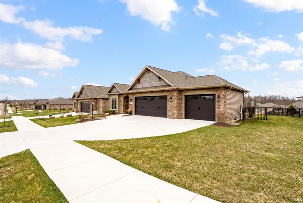 $399,900 | 1245 Bunting Drive, Fort Wayne, IN 46825