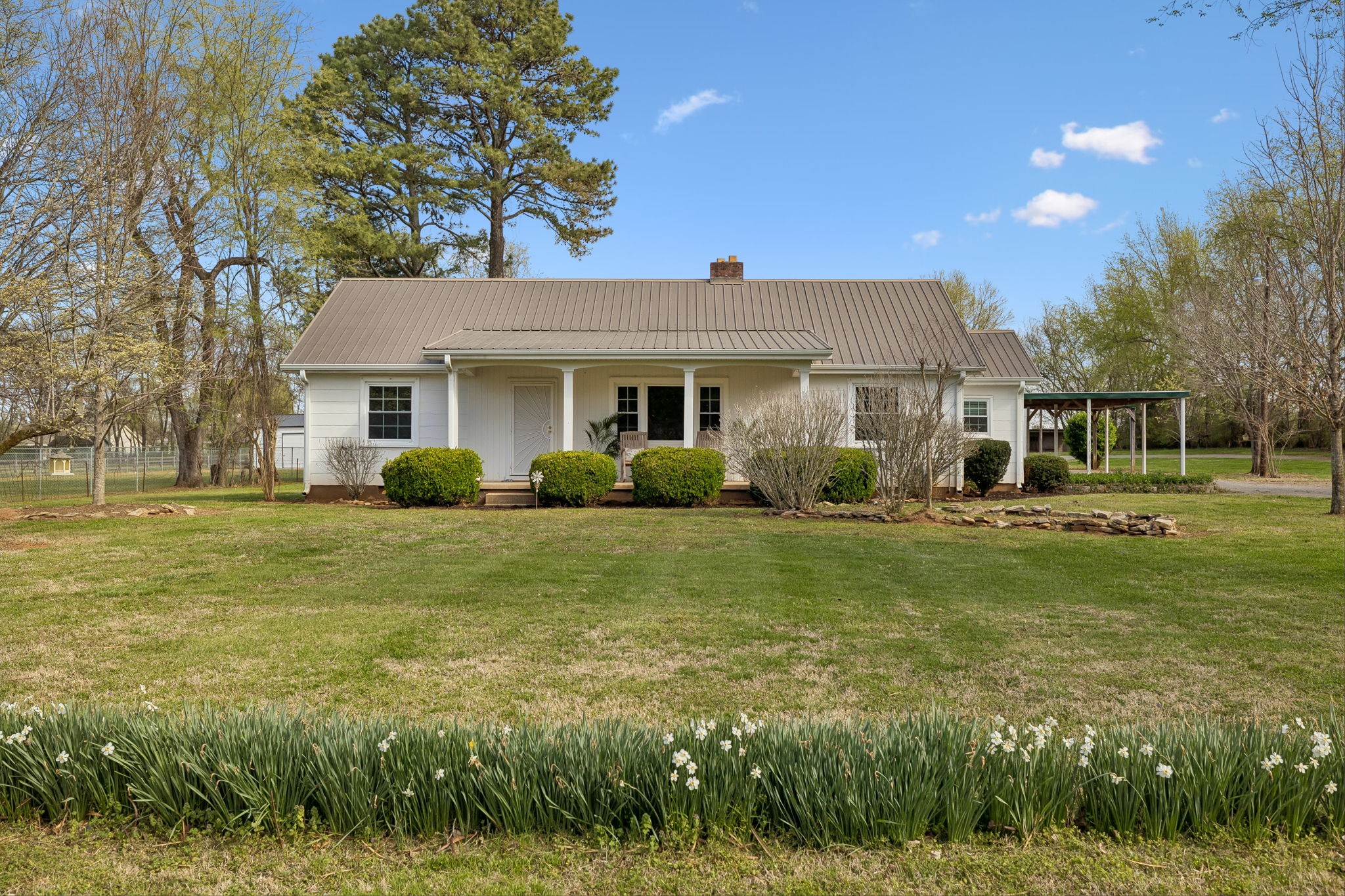 3026 Dilton Mankin Road Murfreesboro, TN 37127 - Photo 2 of 64 a front view of house with yard and green space