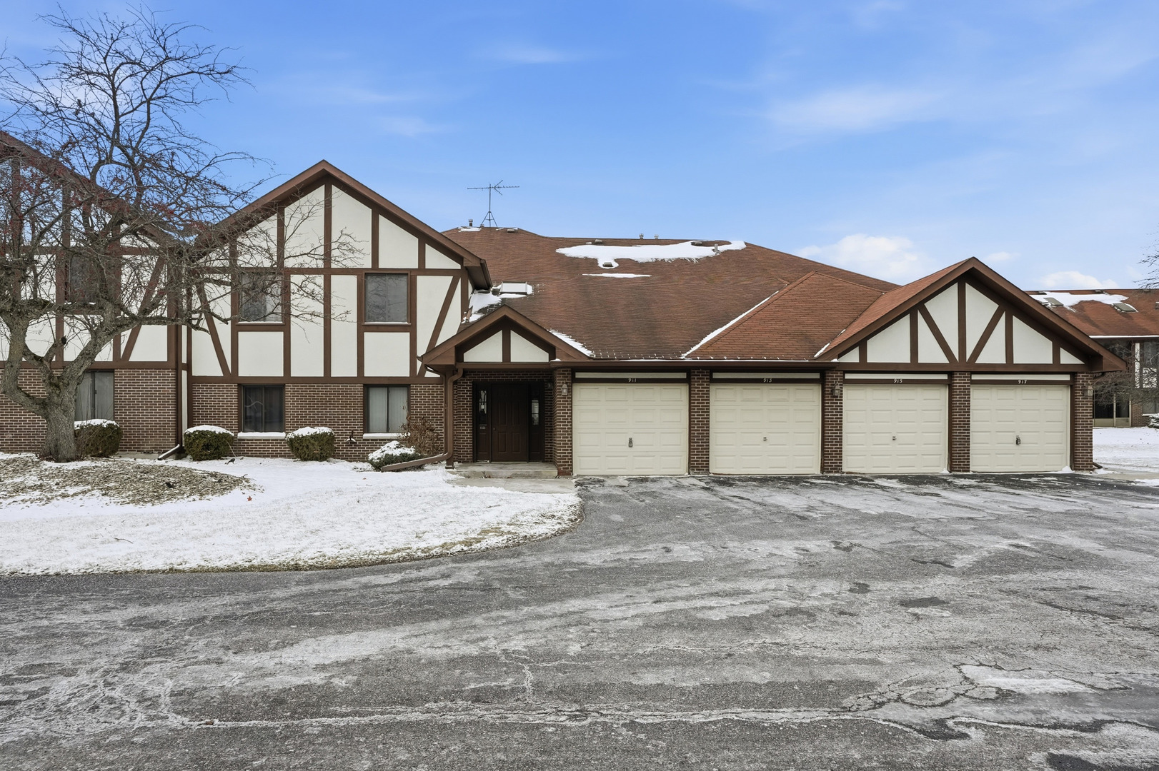 917 Patricia Lane, Unit 917 Crete, IL 60417 - Photo 1 of 17