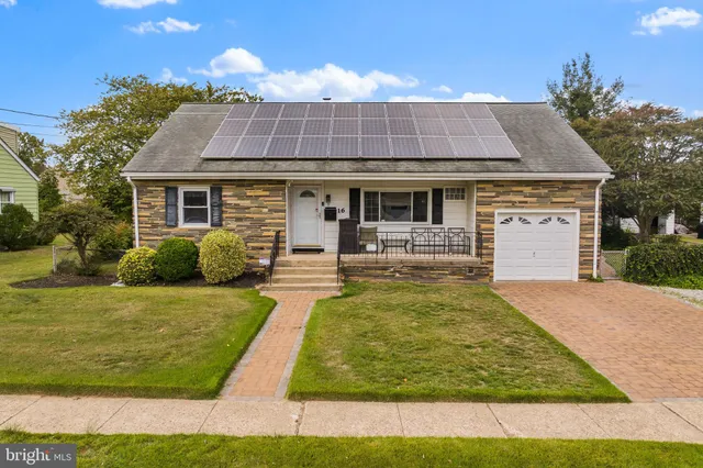 $467,500 | 16 Merovan Avenue, Hamilton, NJ 08619