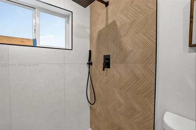 $524,000 | 2805 Northwest 210th Terrace, Miami Gardens, FL 33056