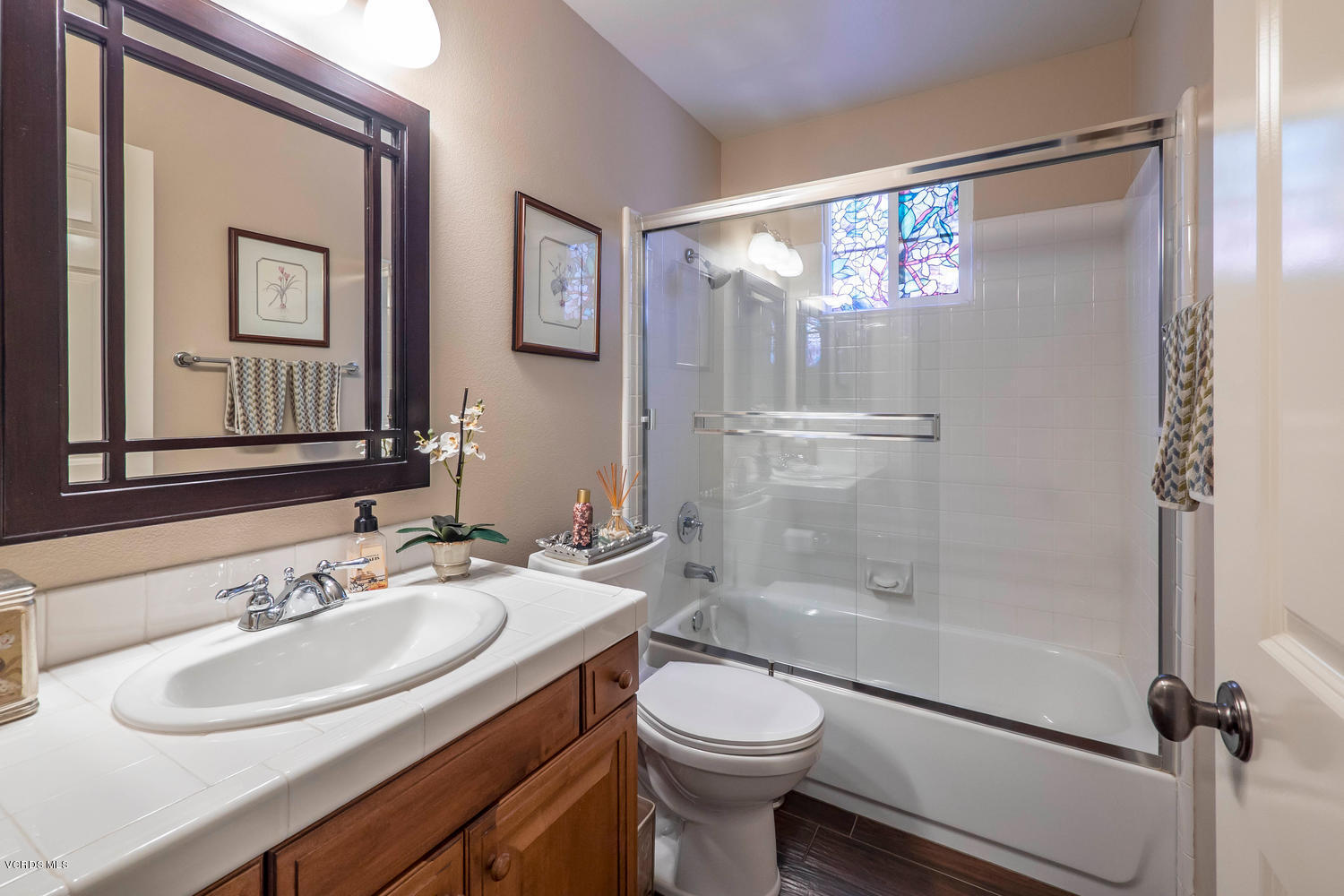 782 Running Creek Simi Valley, CA 93065 - Photo 21 of 49 a bathroom with a sink toilet and shower