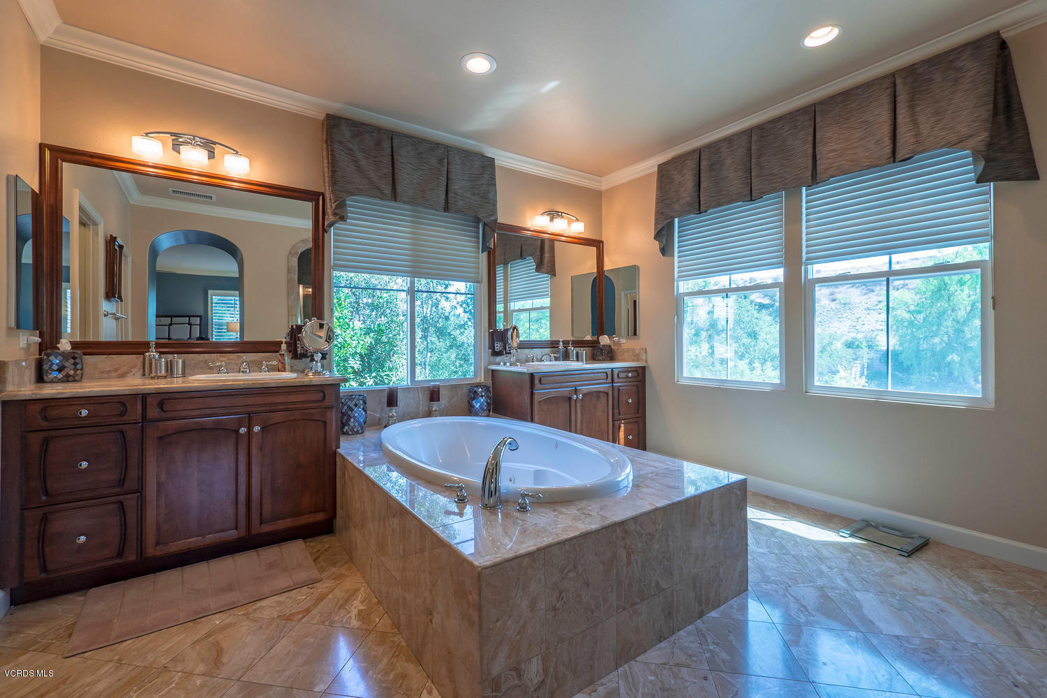 782 Running Creek Simi Valley, CA 93065 - Photo 30 of 49 a large spacious bathroom with a large tub and sink