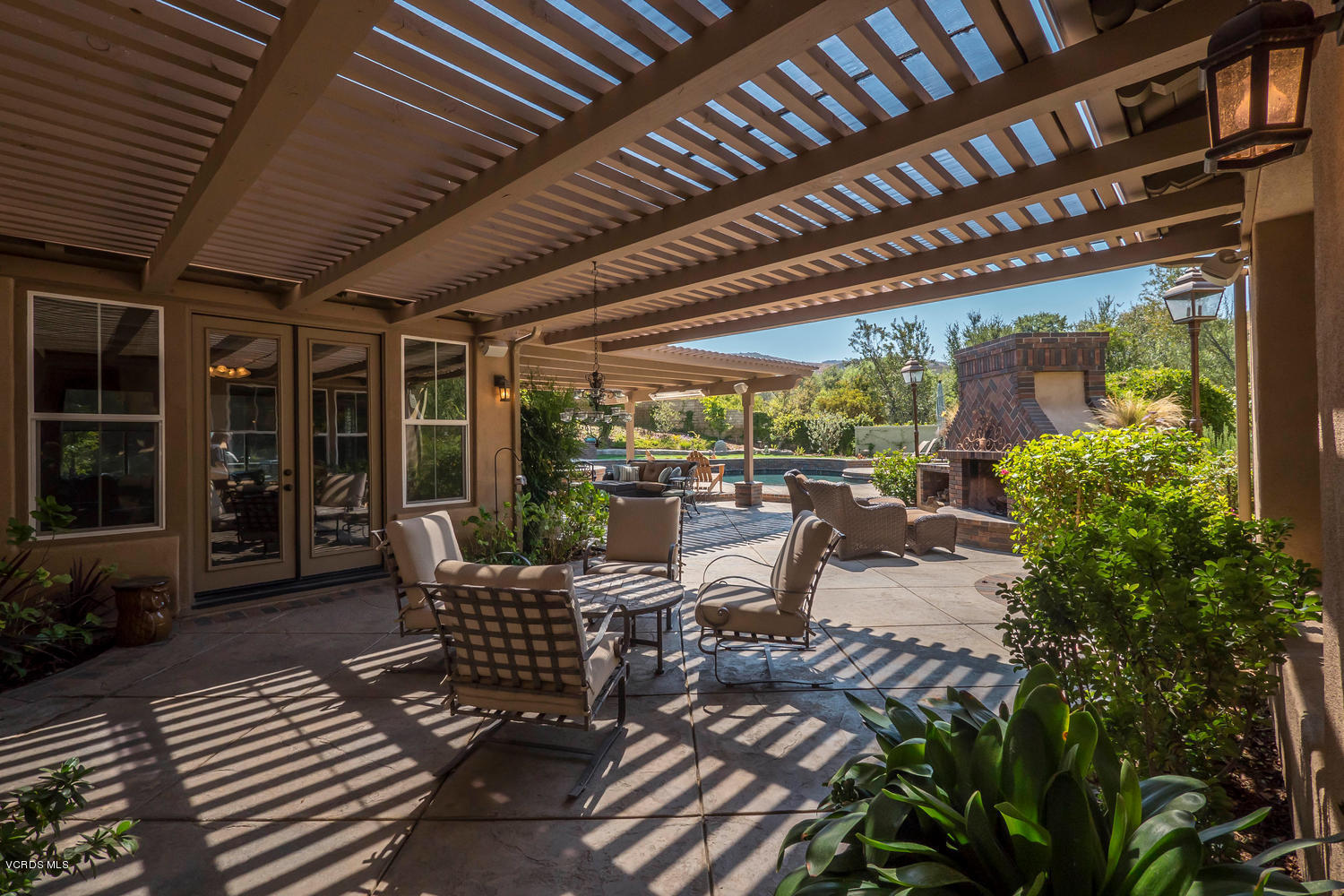 782 Running Creek Simi Valley, CA 93065 - Photo 38 of 49 a outdoor living space with patio furniture and garden view