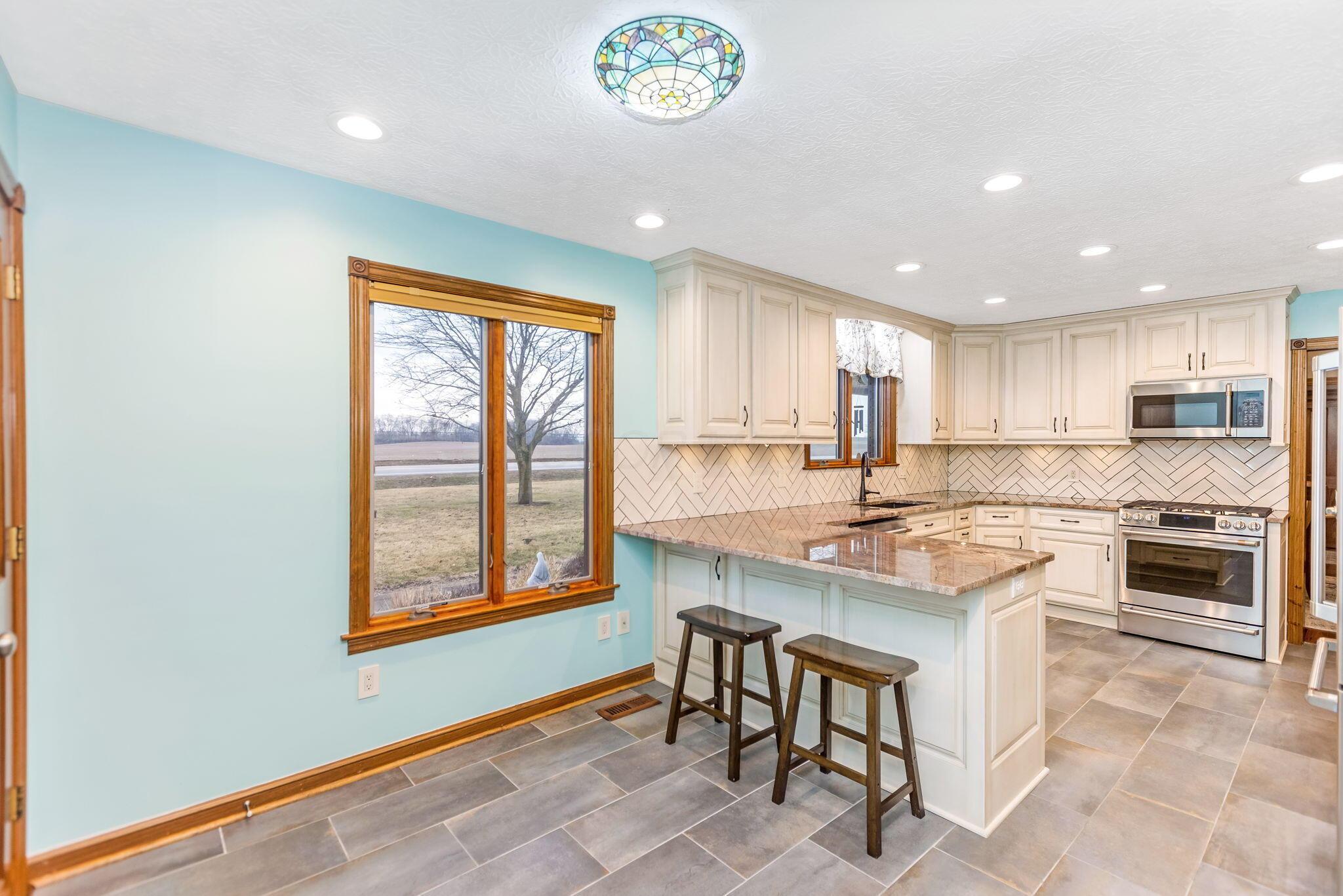 4479 State Rte 762 Lockbourne, OH 43137 - Photo 8 of 64 Kitchen