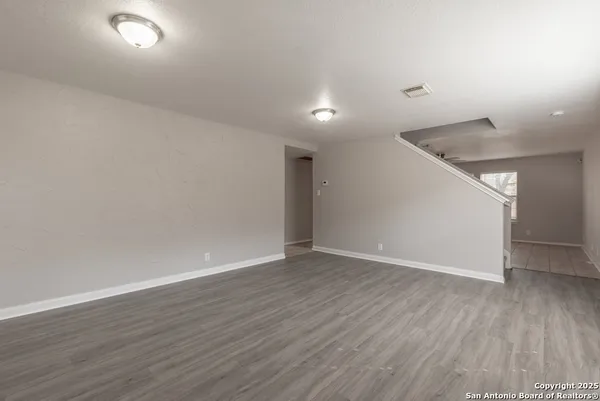$2,095 | 7734 Barhill Post, San Antonio, TX 78254