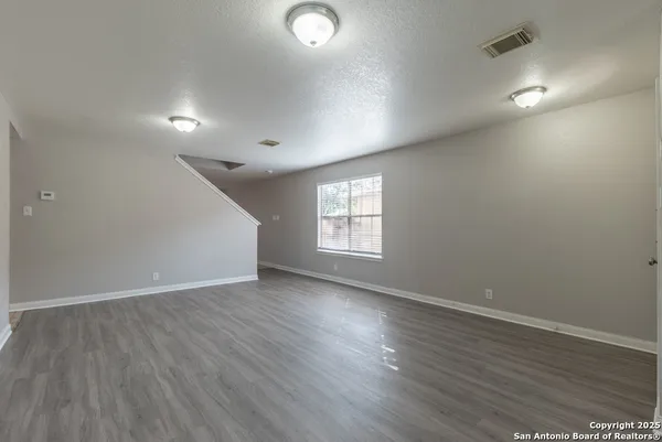 $2,095 | 7734 Barhill Post, San Antonio, TX 78254