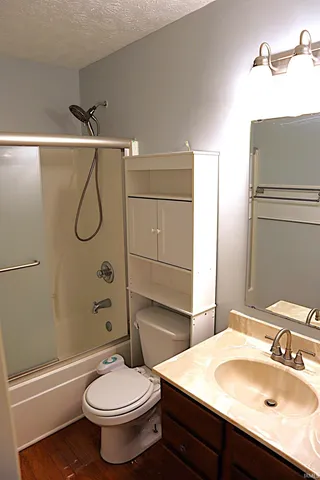 $2,100 | 3900 Bronson Lane, Evansville, IN 47711