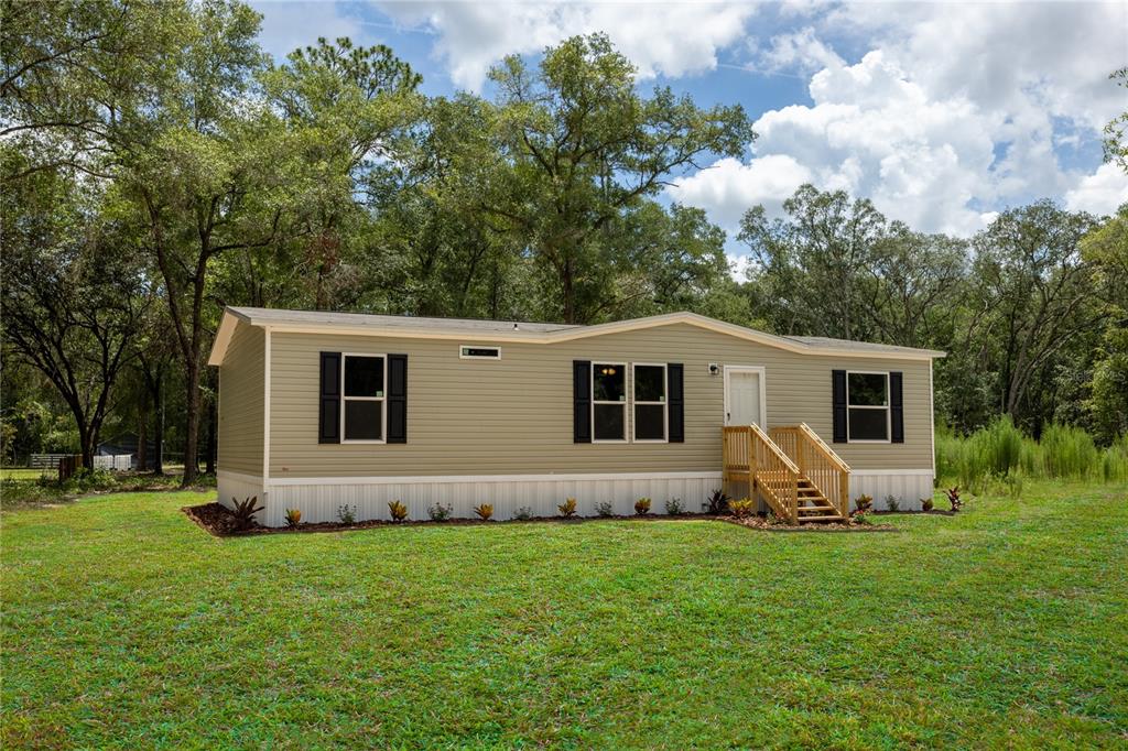 104 Jackson Avenue Interlachen, FL 32148 - Photo 4 of 34