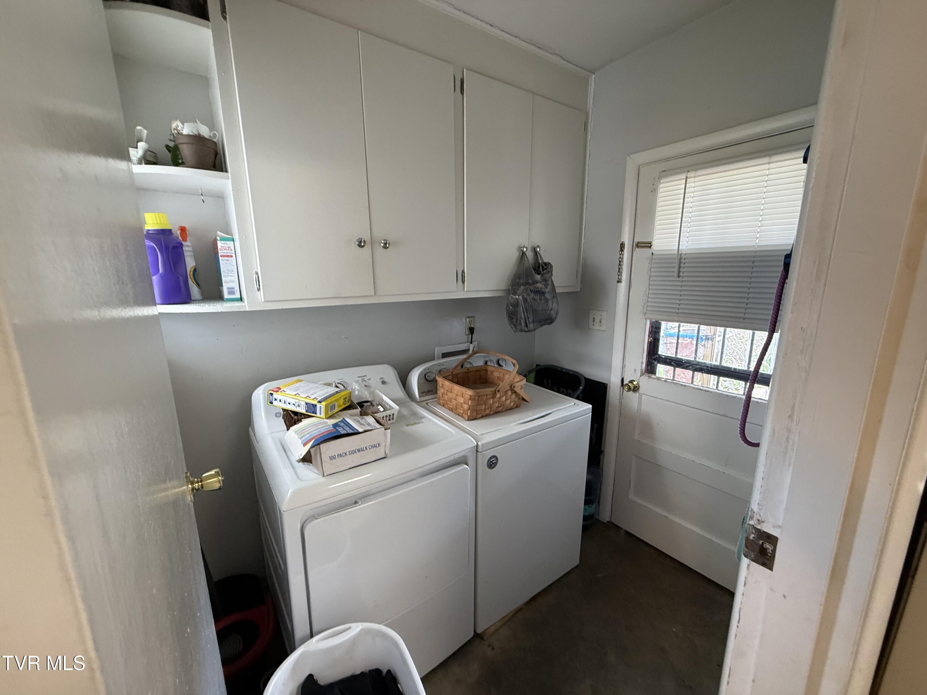 709 Oakdale Road Kingsport, TN 37664 - Photo 10 of 12 IMG_1377