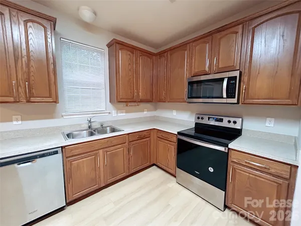 $2,599 | 6523 Manitoba Lane, Charlotte, NC 28277