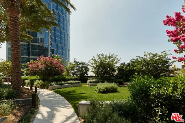 $11,210,000 | 211 Elm Court, Unit 29A, Los Angeles, CA 90067