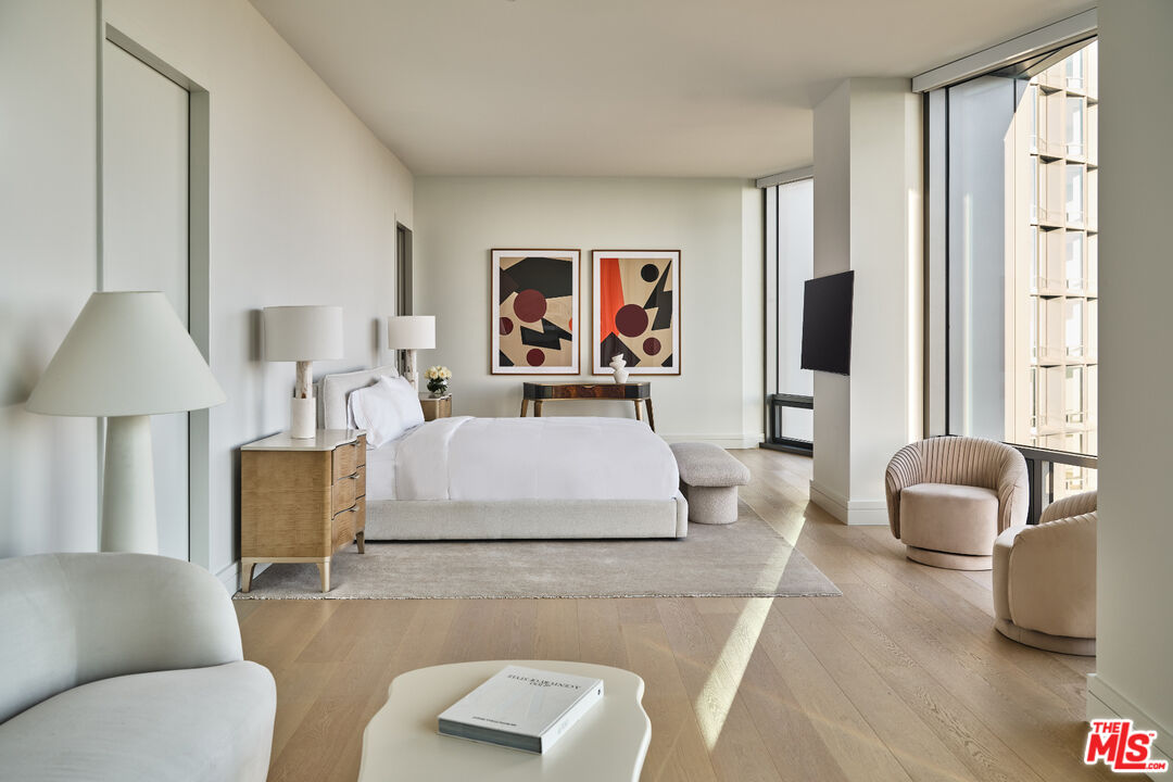 211 Elm Court, Unit 29A Los Angeles, CA 90067 - Photo 6 of 23