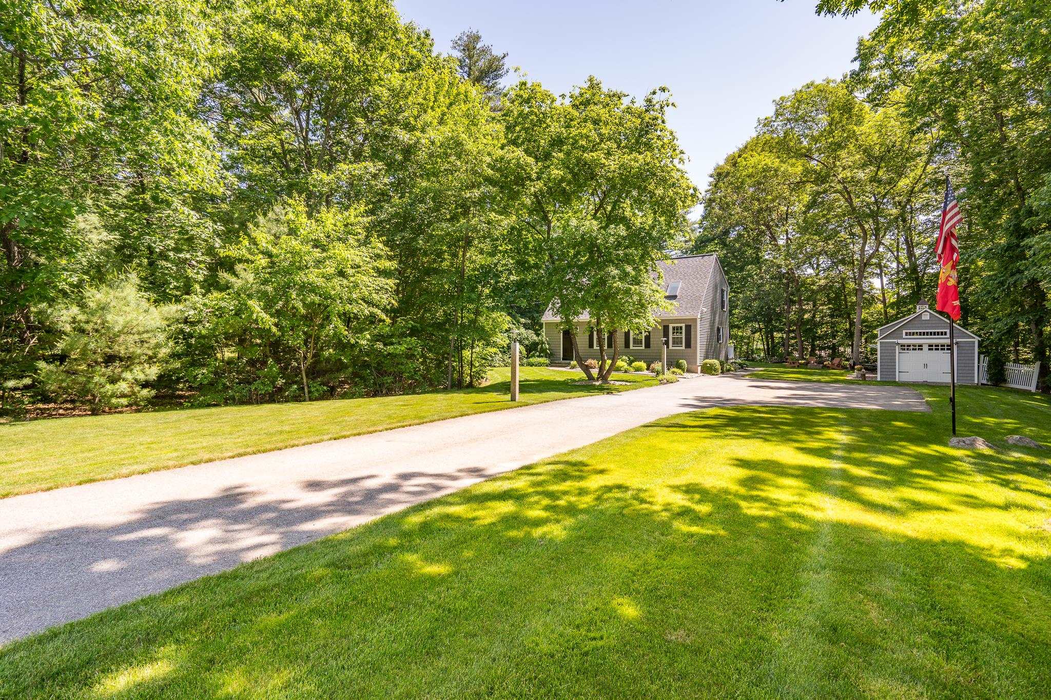 21 Brown Hill Road Hampstead, NH 03826 - Photo 2 of 38