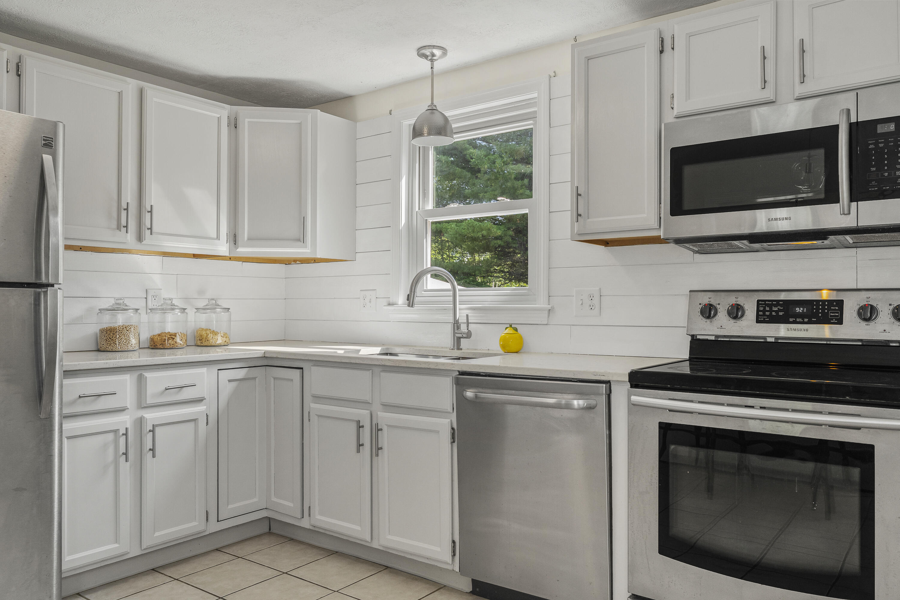12 Barnstable Road South Portland, ME 04106 - Photo 6 of 49 13-12 Barnstable Rd, South Portland, ME-
