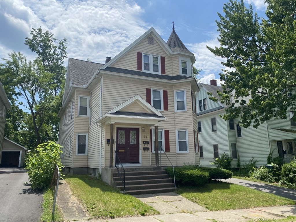 38 Chase Avenue Springfield, MA 01108 - Photo 1 of 39 Gallery Image 1