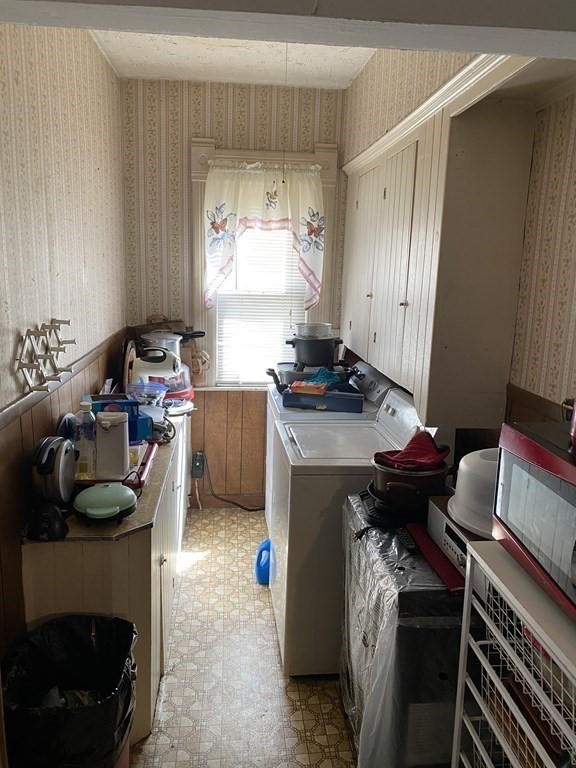 38 Chase Avenue Springfield, MA 01108 - Photo 12 of 39 Gallery Image 12