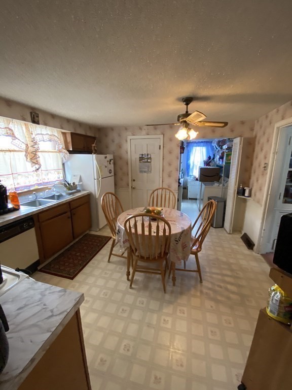 38 Chase Avenue Springfield, MA 01108 - Photo 20 of 39 Gallery Image 20