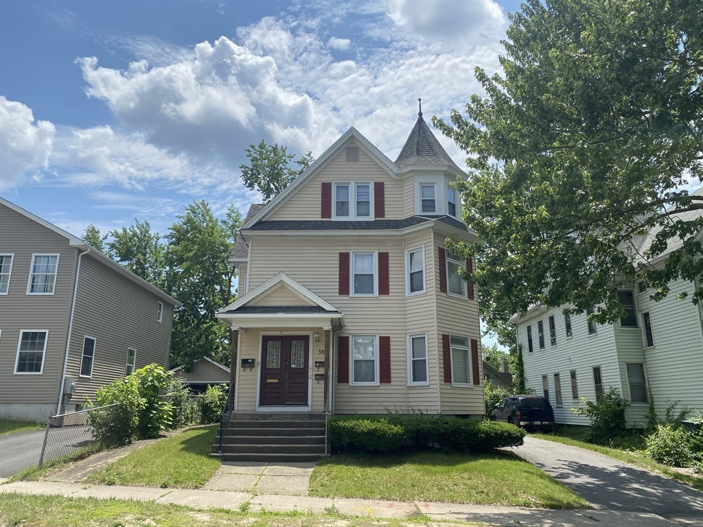 38 Chase Avenue Springfield, MA 01108 - Photo 2 of 39 Gallery Image 2