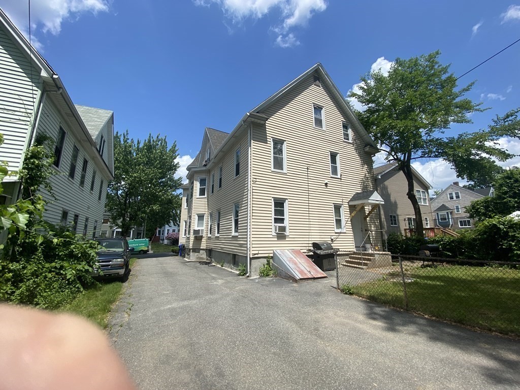 38 Chase Avenue Springfield, MA 01108 - Photo 4 of 39 Gallery Image 4
