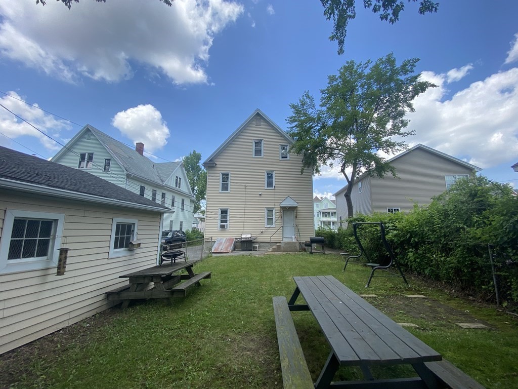 38 Chase Avenue Springfield, MA 01108 - Photo 5 of 39 Gallery Image 5