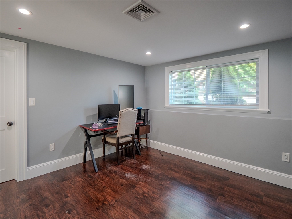 159 Mishawum Road Woburn, MA 01801 - Photo 26 of 38