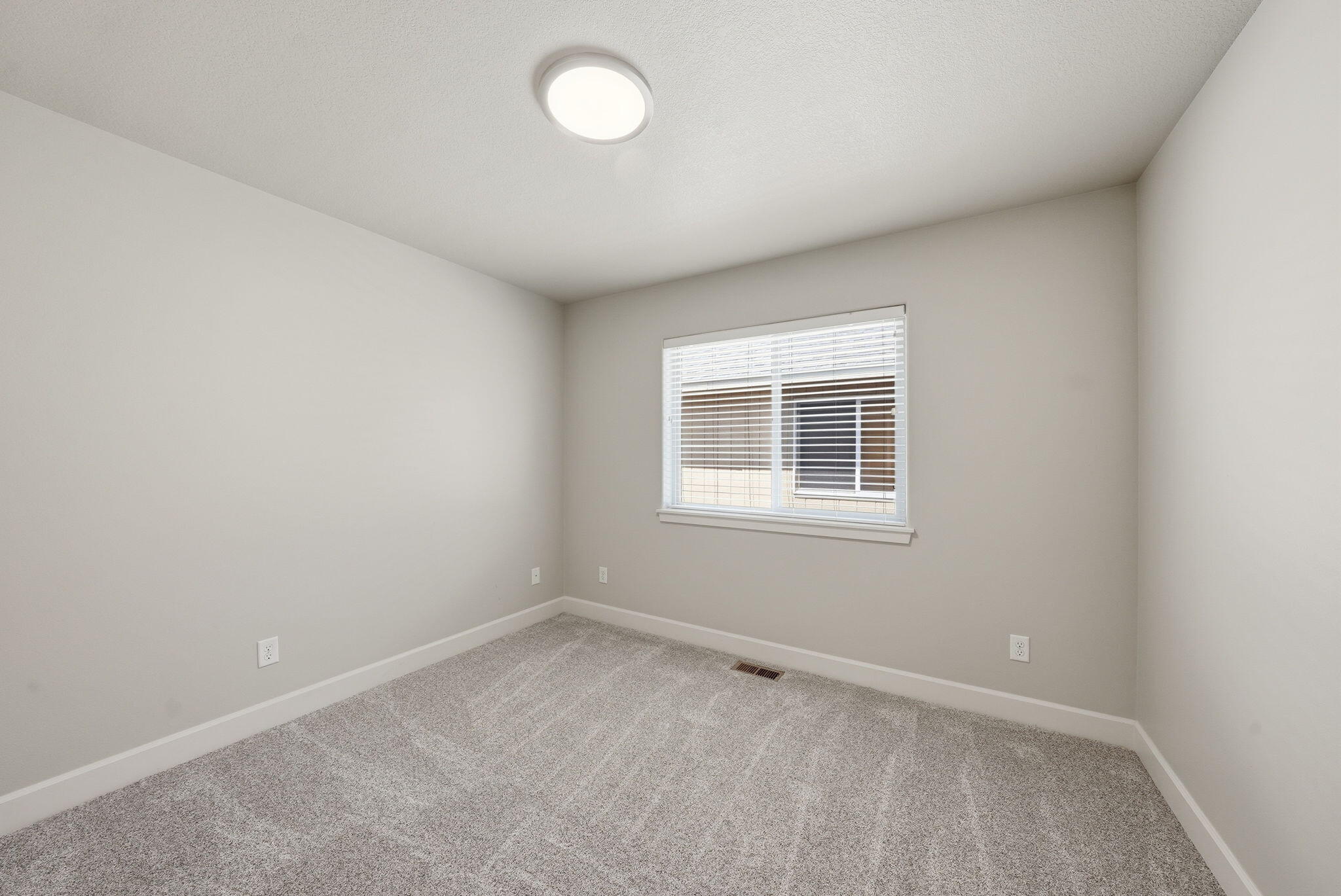 61711 Rigel Way Bend, OR 97702 - Photo 17 of 45 22-web-or-mls-Riley_Visuals_018