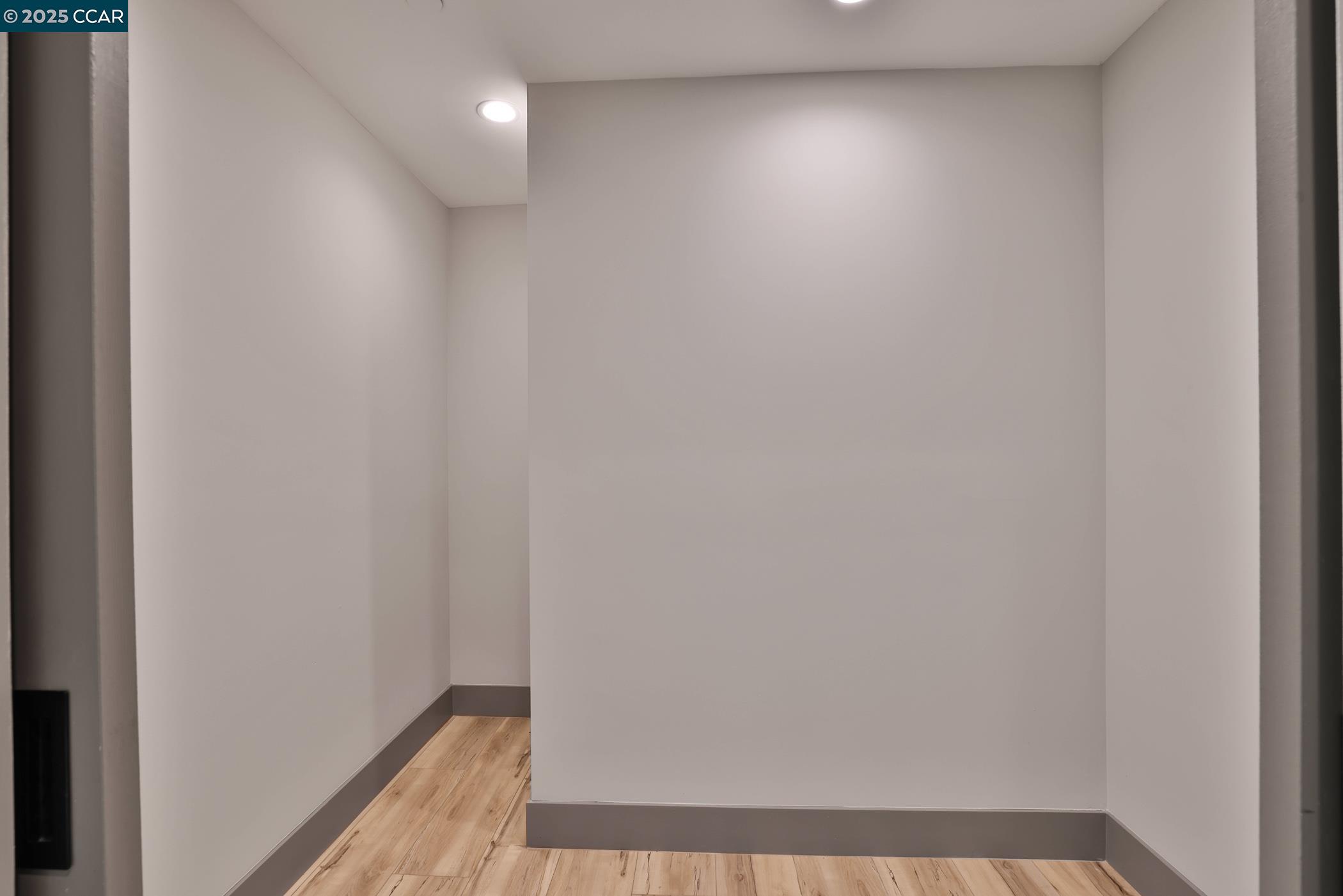 946 Risa Road, Unit B Lafayette, CA 94549 - Photo 11 of 34