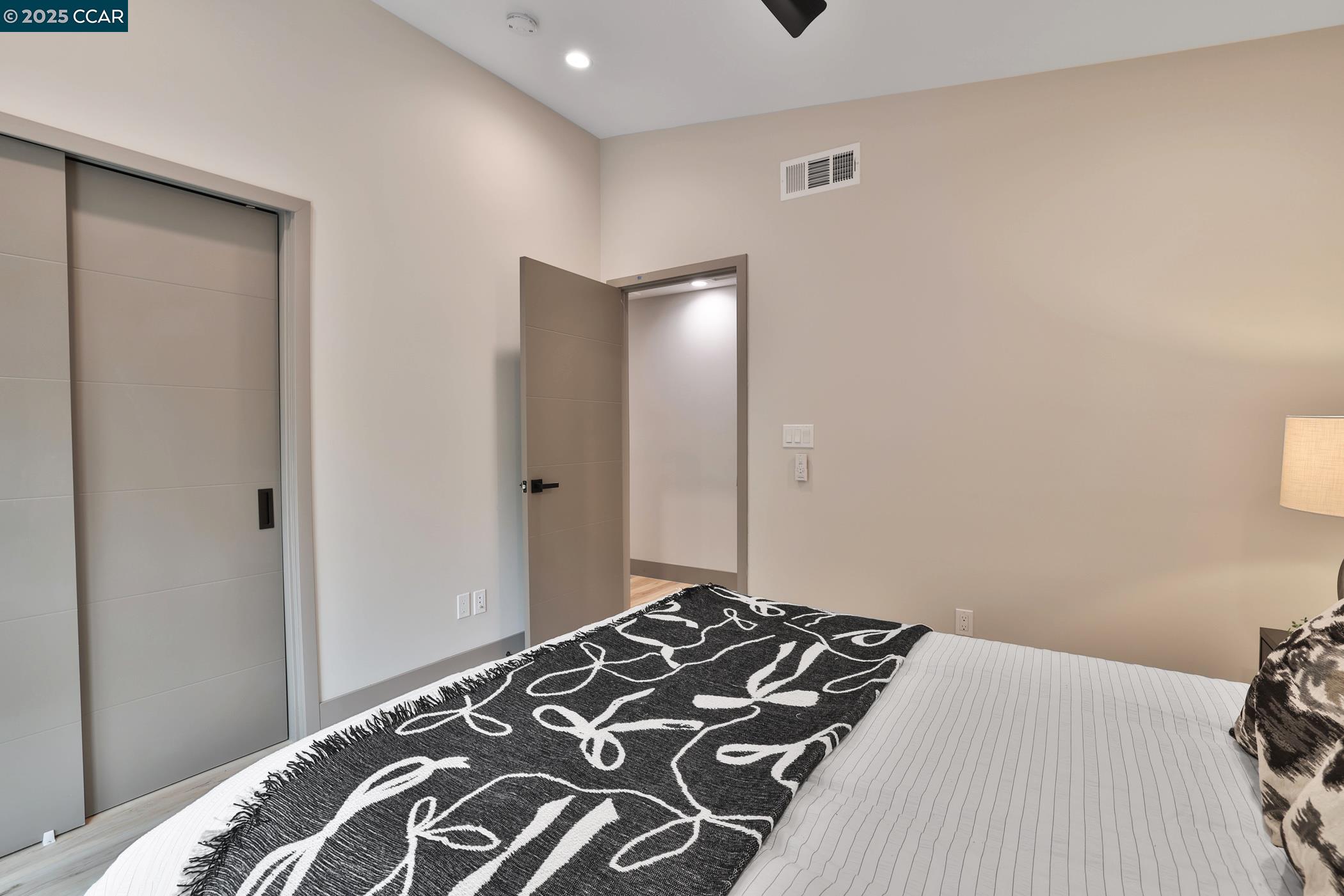 946 Risa Road, Unit B Lafayette, CA 94549 - Photo 19 of 34