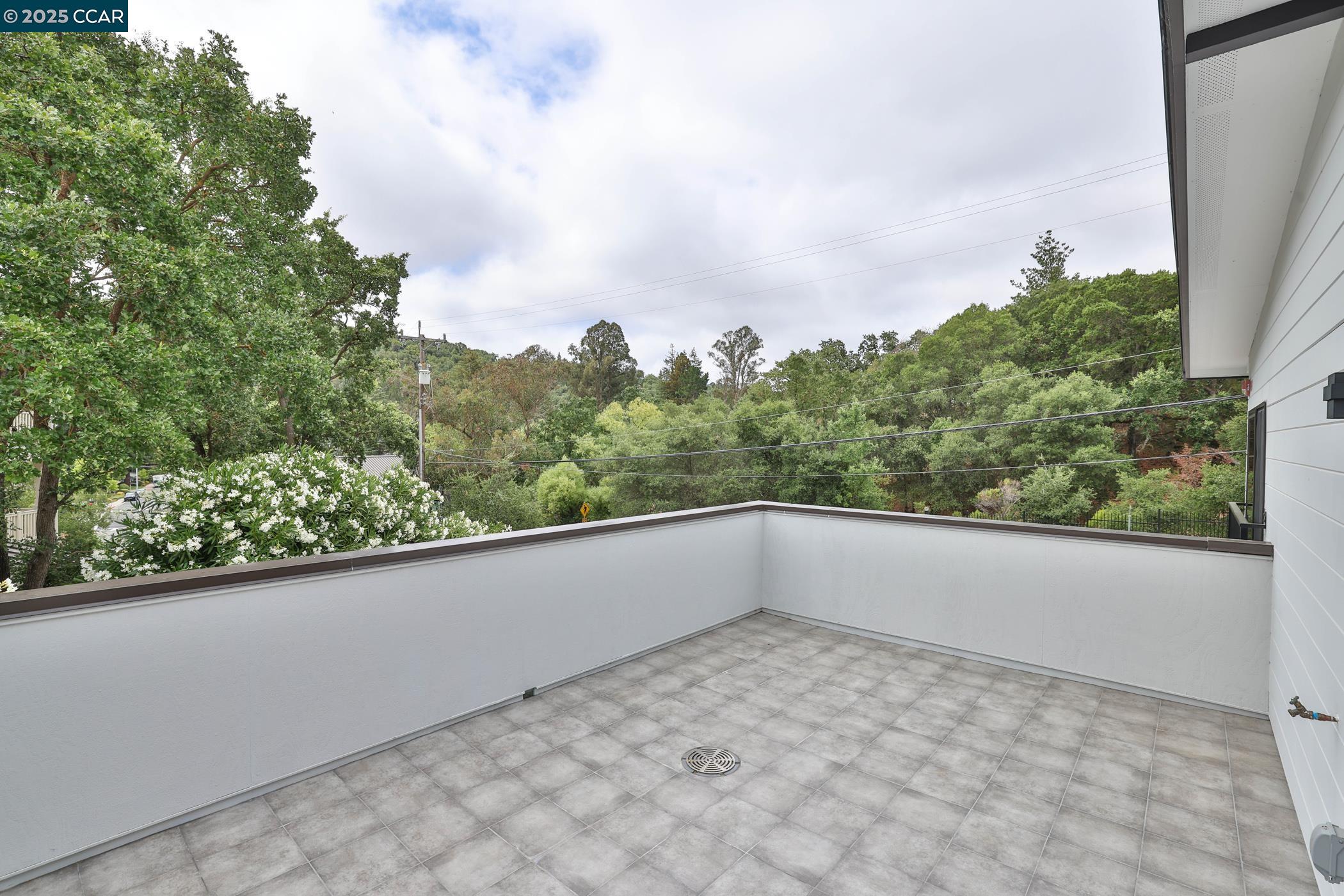 946 Risa Road, Unit B Lafayette, CA 94549 - Photo 20 of 34