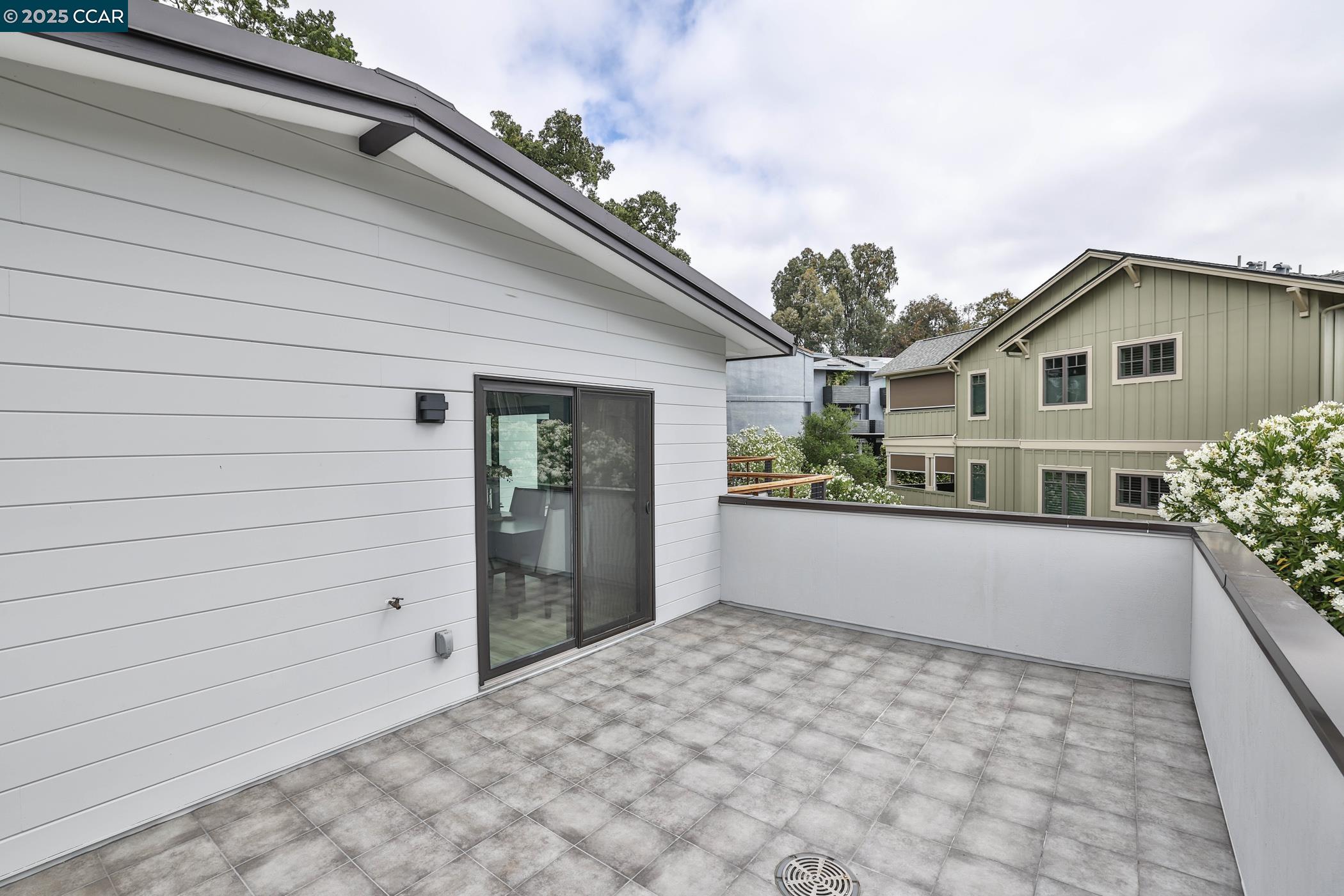 946 Risa Road, Unit B Lafayette, CA 94549 - Photo 21 of 34