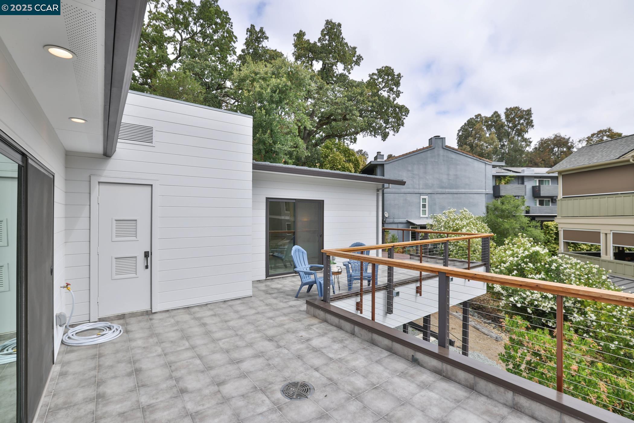 946 Risa Road, Unit B Lafayette, CA 94549 - Photo 23 of 34