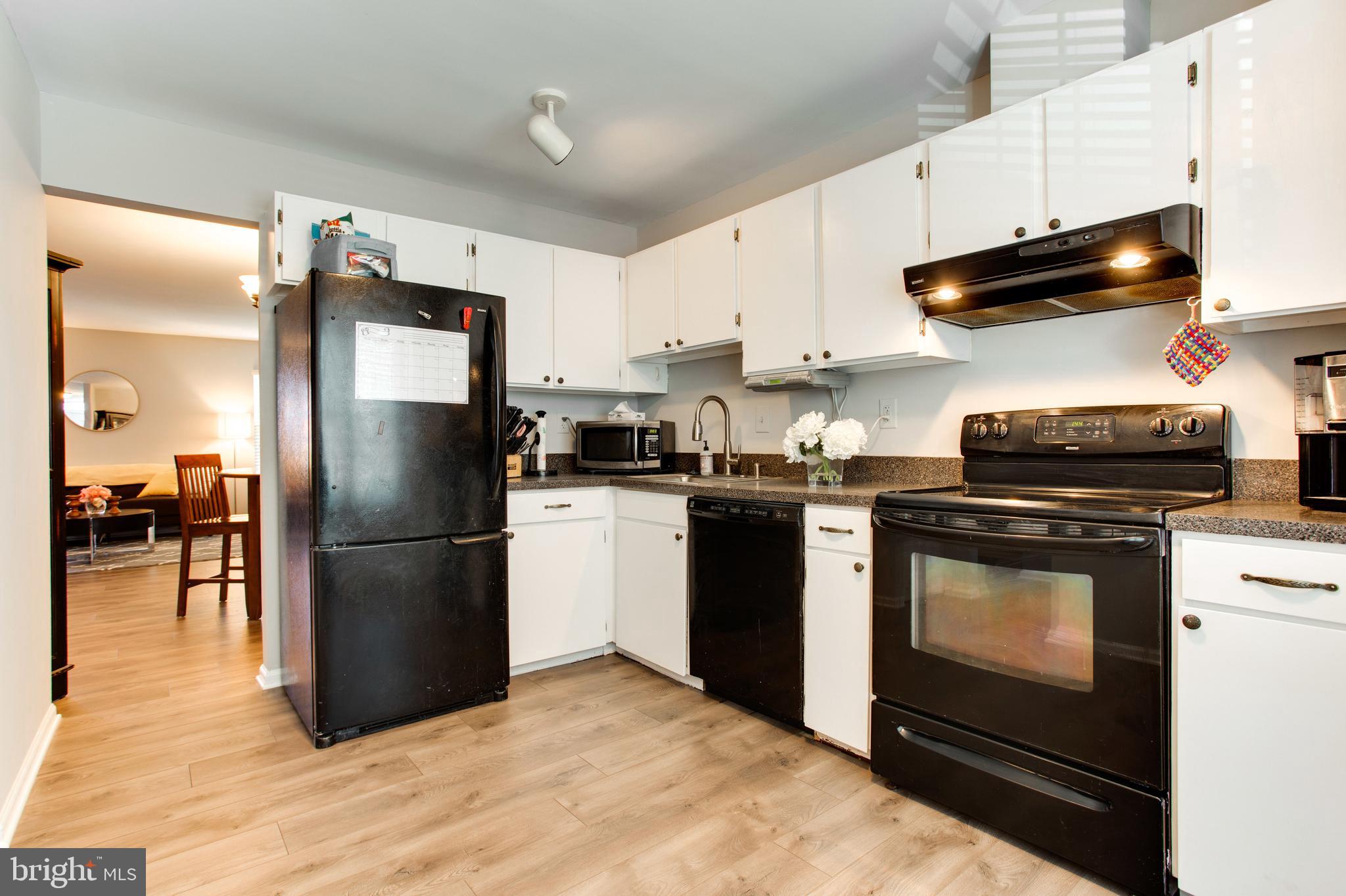 4028 Spring Run Court, Unit 5D Chantilly, VA 20151 - Photo 11 of 30 Gallery Image 11