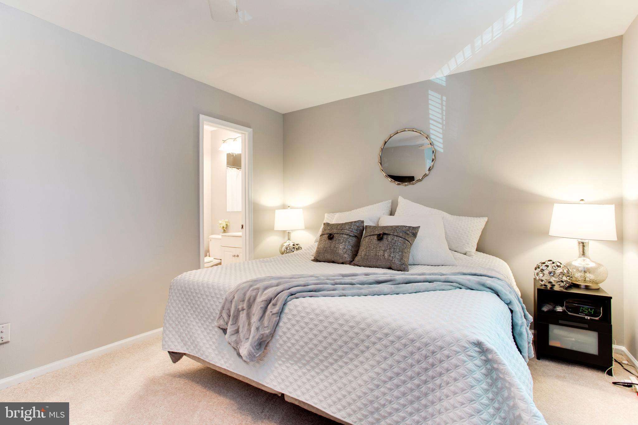 4028 Spring Run Court, Unit 5D Chantilly, VA 20151 - Photo 13 of 30 Gallery Image 13