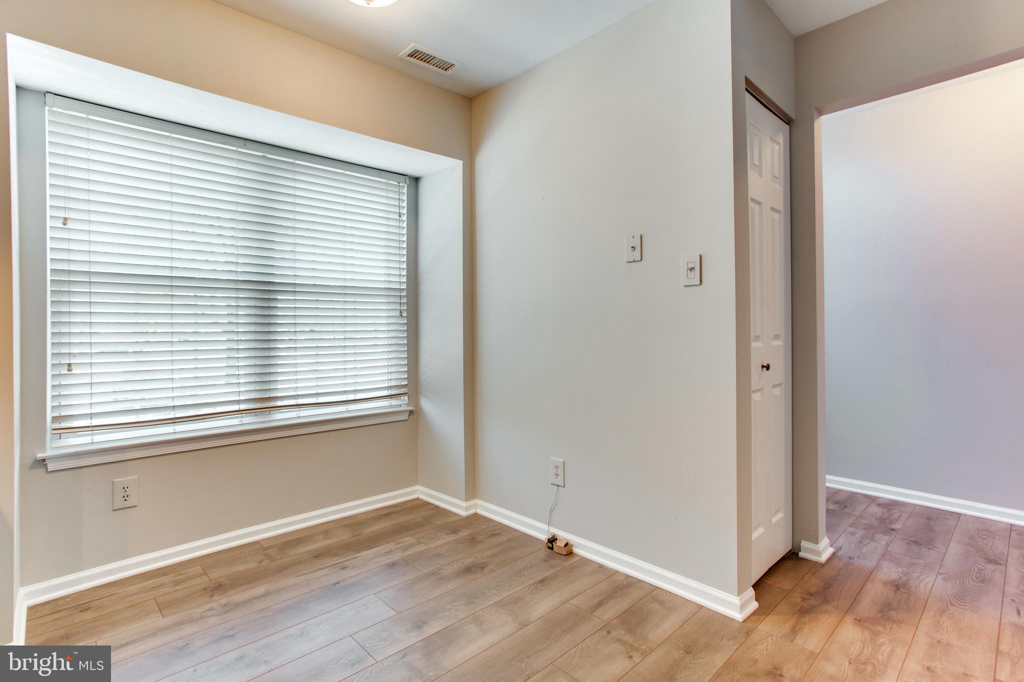 4028 Spring Run Court, Unit 5D Chantilly, VA 20151 - Photo 20 of 30 Gallery Image 20