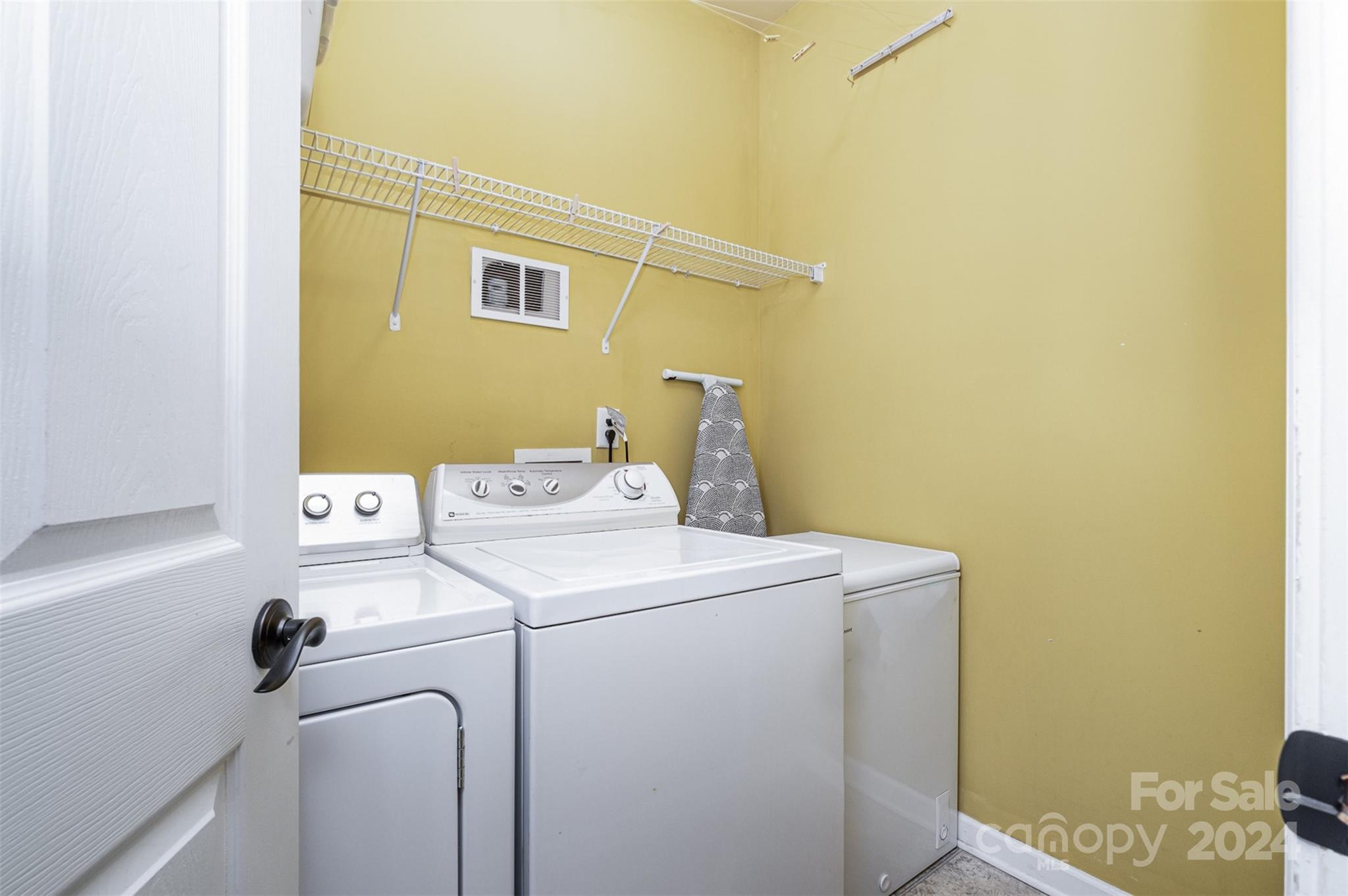 10946 Stone Trail Road Charlotte, NC 28213 - Photo 16 of 34 Gallery Image 16