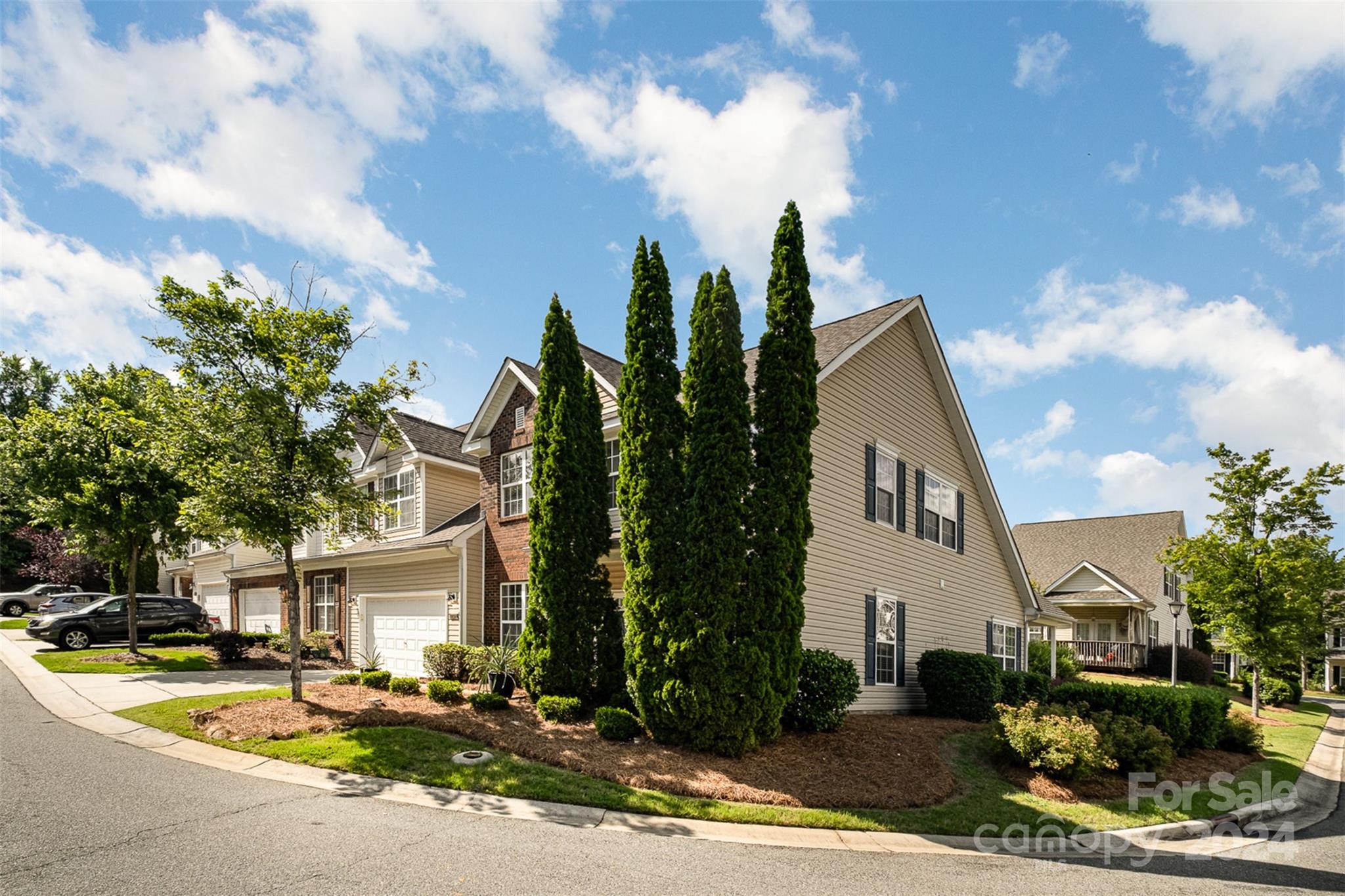10946 Stone Trail Road Charlotte, NC 28213 - Photo 2 of 34 Gallery Image 2