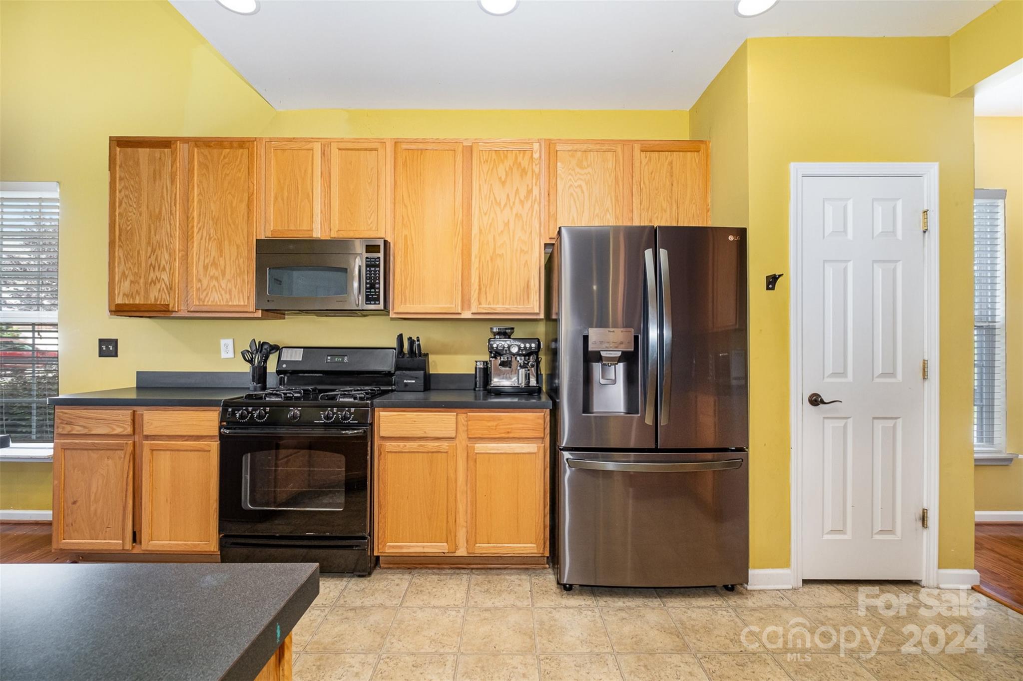 10946 Stone Trail Road Charlotte, NC 28213 - Photo 8 of 34 Gallery Image 8
