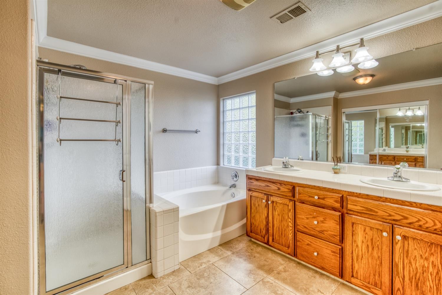 1967 Coventry Avenue Clovis, CA 93611 - Photo 29 of 45