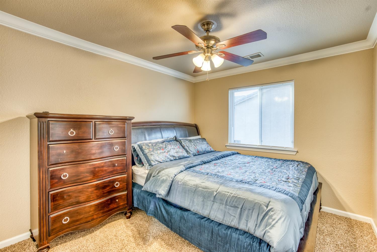 1967 Coventry Avenue Clovis, CA 93611 - Photo 35 of 45