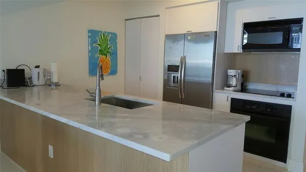 $5,300 | 1830 South Ocean Drive, Unit 3210, Hallandale Beach, FL 33009