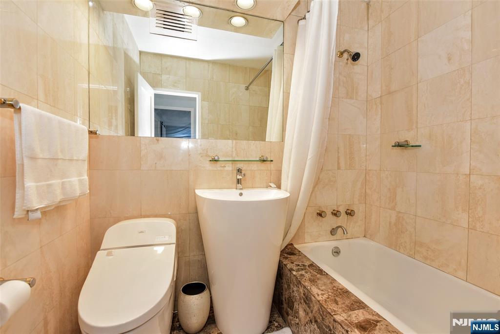 3 Horizon Road, Unit 1002 Fort Lee, NJ 07024 - Photo 22 of 28 Gallery Image 22