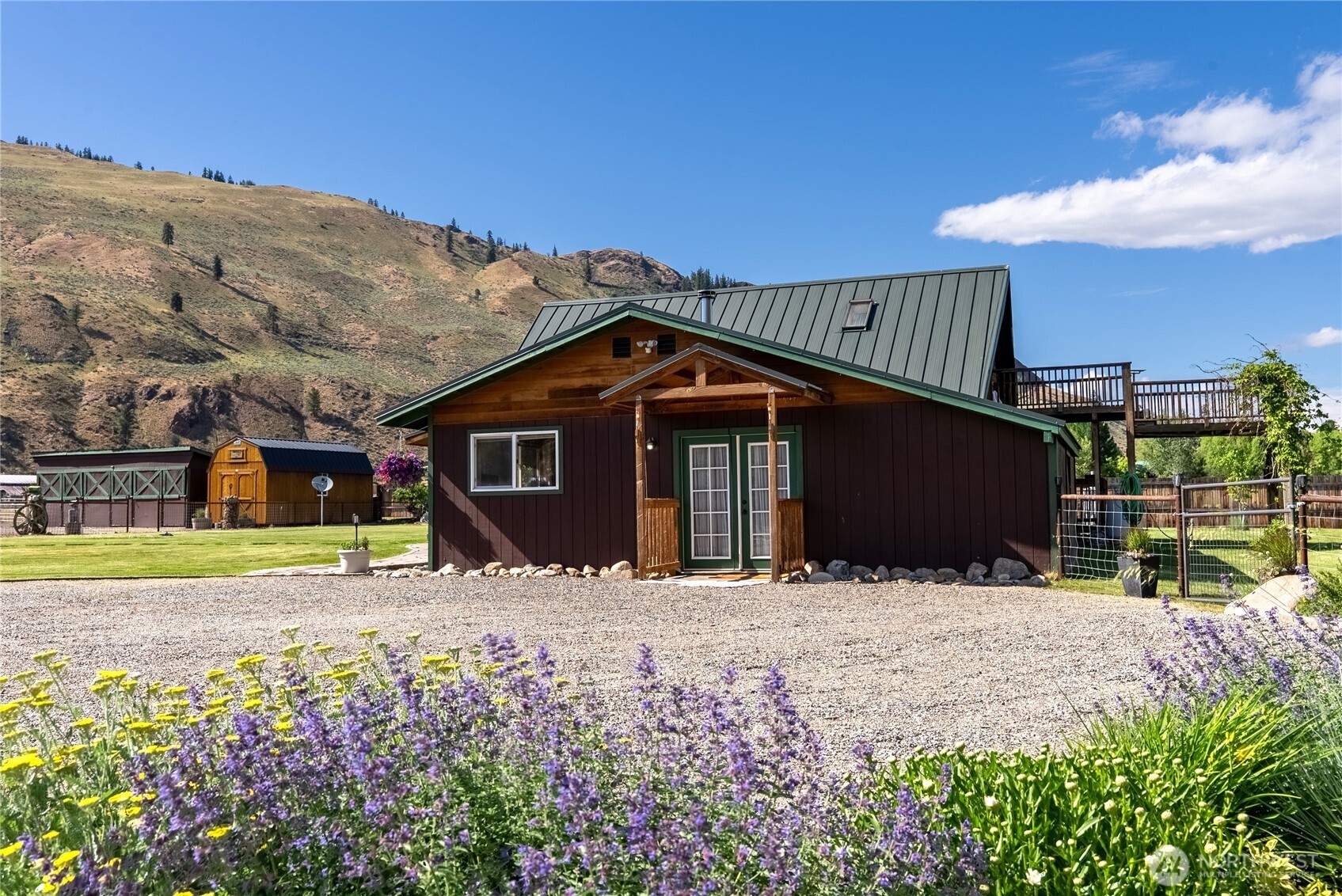 228 Twisp Carlton Road Carlton, WA 98814 - Photo 3 of 40