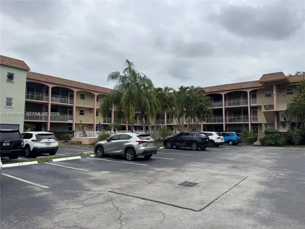 $159,000 | 100 Southeast 6th Avenue, Unit 207, Pompano Beach, FL 33060