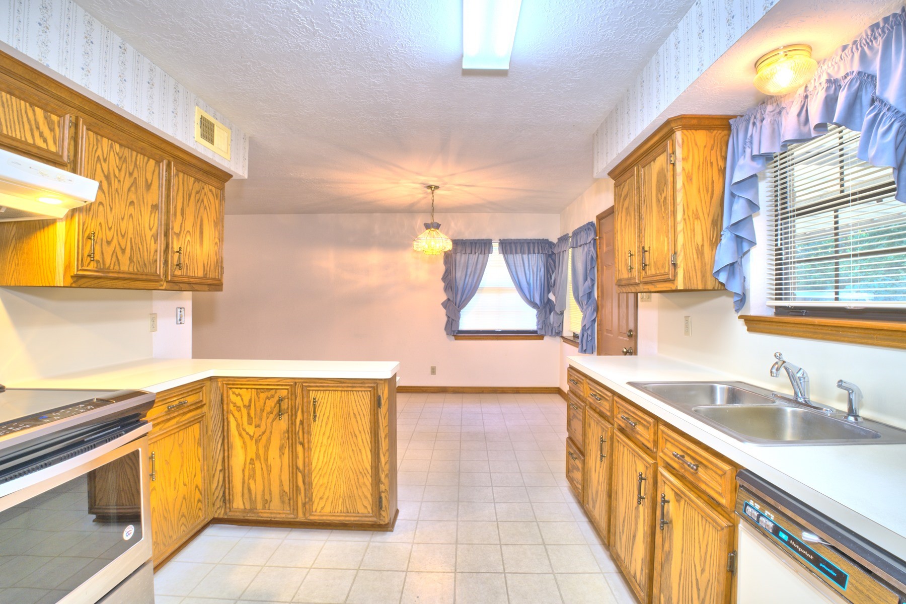 1000 Crestline Lane Jasper, TX 75951 - Photo 9 of 19