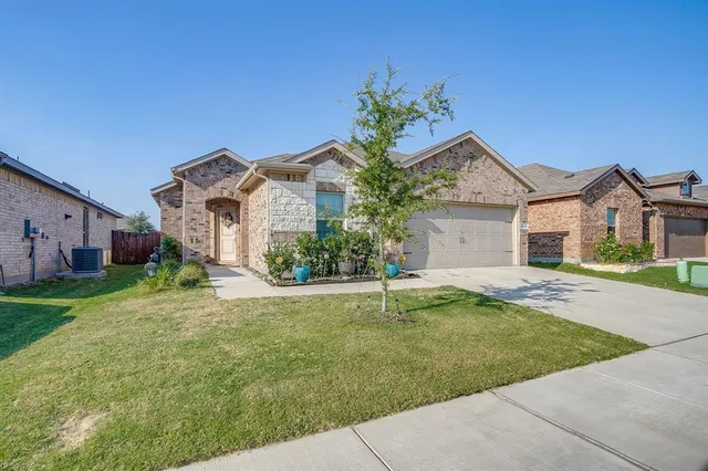 $365,000 | 8609 Mirror Lk Drive, Fort Worth, TX 76179